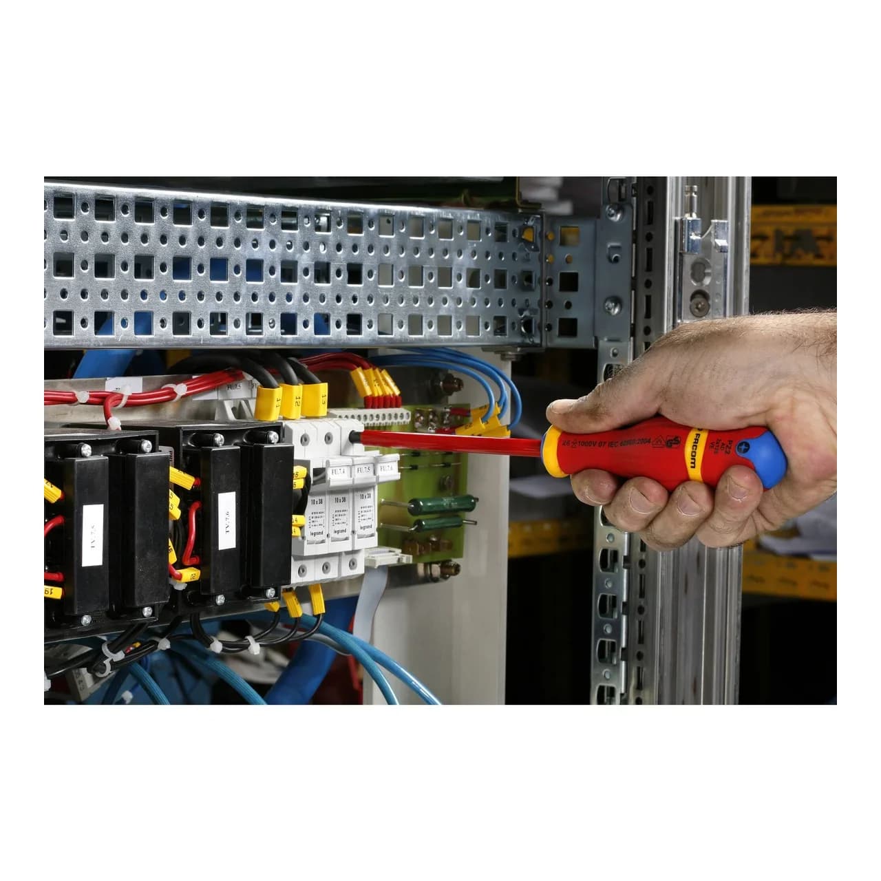 CAVATAPPI ISOLATO 1000V CROCE ATD3X150VE FACOM